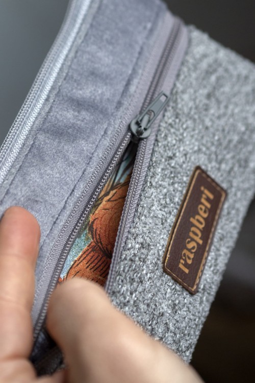 Szary portfelik damski