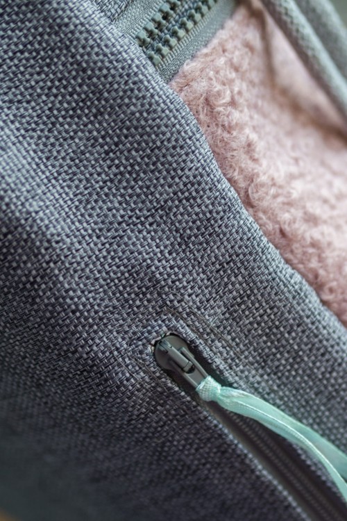 Szaro-różowy workoplecak z przednią kieszenią