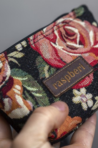 Mini kosmetyczka z żakardu w róże