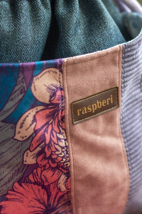 Granatowa listonoszka z kominem w kwiaty patchwork