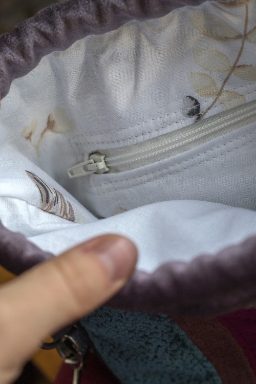 Kolorowa listonoszka z kominem patchwork