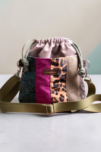 Patchworkowa listonoszka z kominem panterka