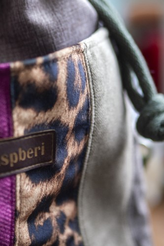 Patchworkowa listonoszka z kominem panterka