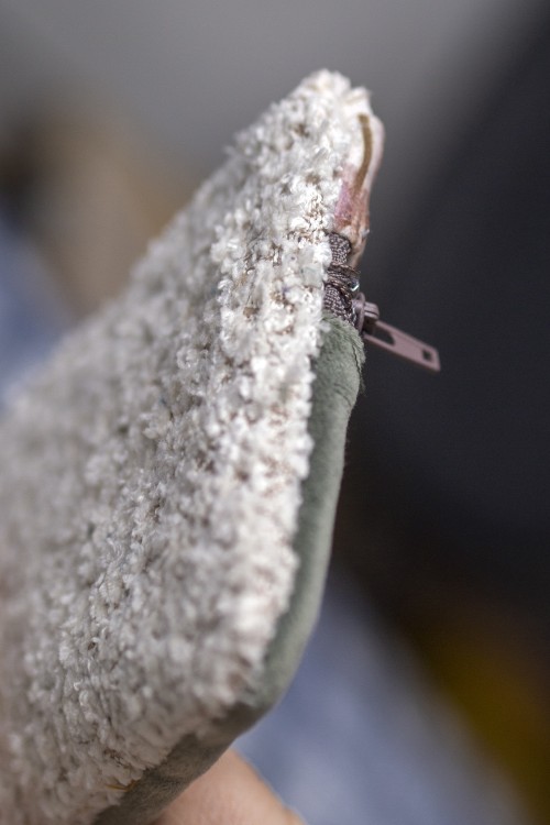 Portfelik z weluru w kwiaty