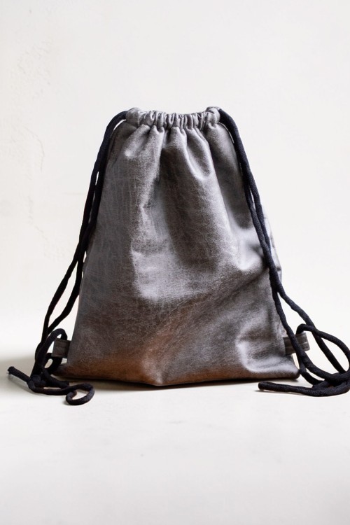 Szary prosty workoplecak