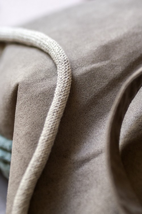 Niebieska torba plecak 2w1 z grubego sztruksu