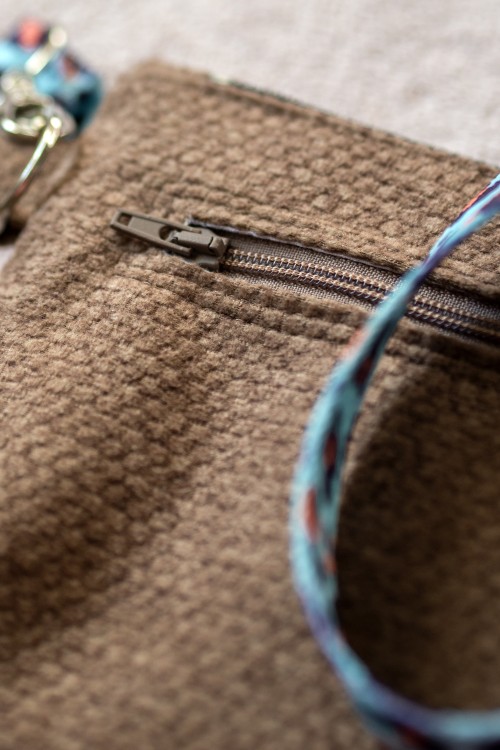 Mini kopertówka nerka kawa z mlekiem