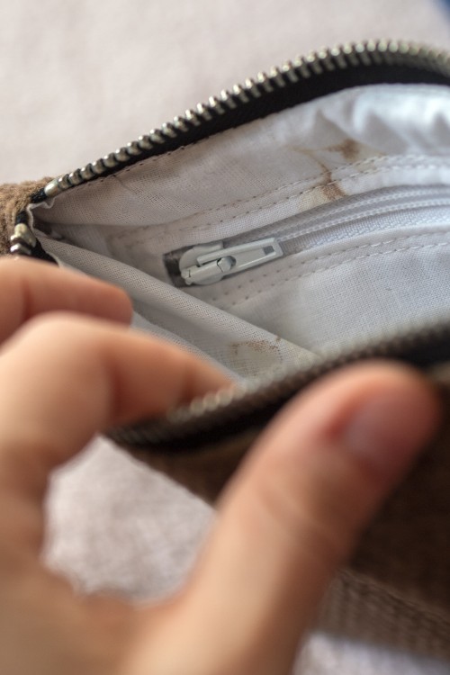 Mini kopertówka nerka kawa z mlekiem