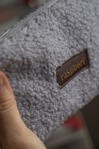 Szara kosmetyczka MIDI baranek