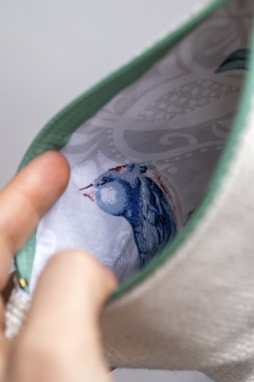 Pleciona kosmetyczka MIDI ecru zielony suwak