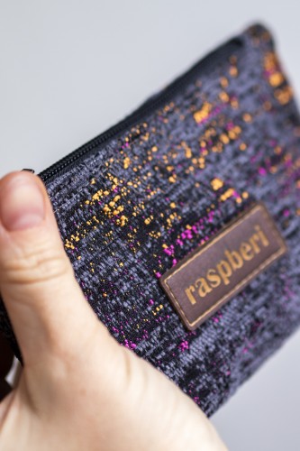 Kosmetyczka MINI grafitowa z kolorową nitką