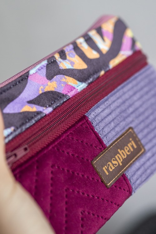 Bordowo-fioletowy portfel kolorowa panterka