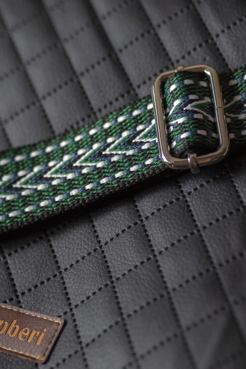 Pikowana kopertówka z ekoskóry