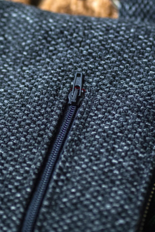 Grafitowa pleciona kopertówka