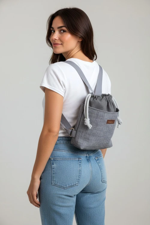 Szary mini workoplecak