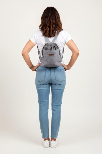 Szary mini workoplecak