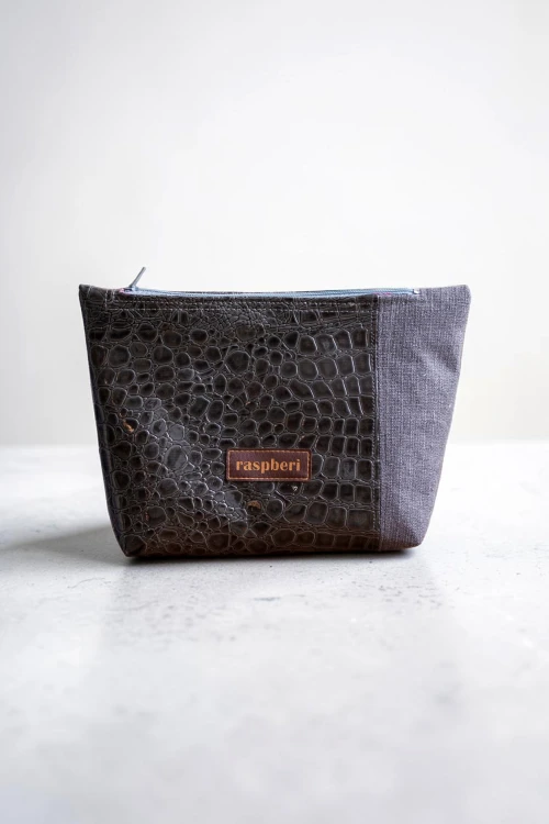 Szara kosmetyczka MAXI krokodyl