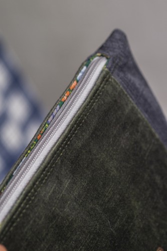 Zielono-szara kosmetyczka MAXI z weluru