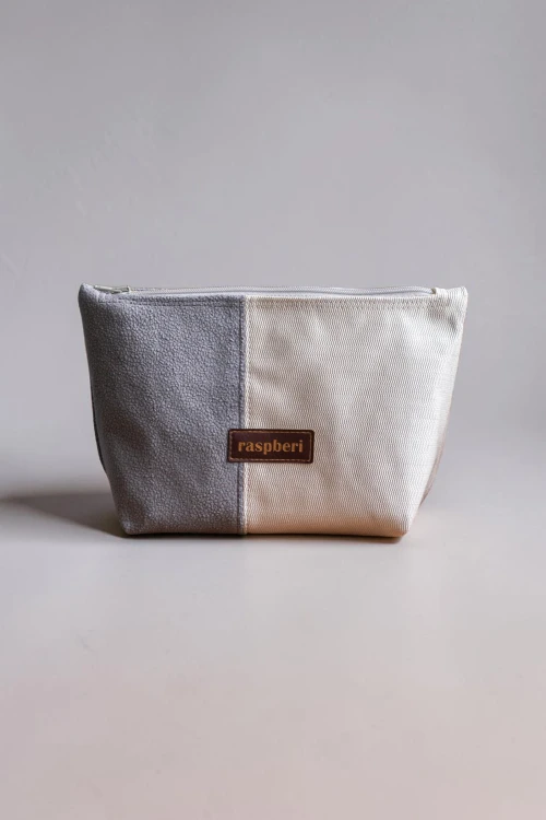 Szaro-kremowa kosmetyczka MAXI