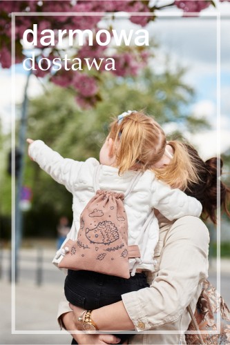 Mini workoplecak z haftowanym jeżykiem