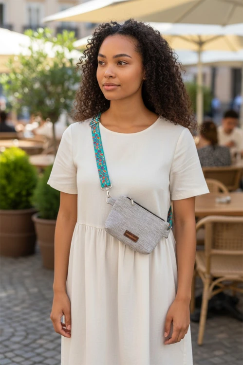 Jasnoszara kopertówka mini