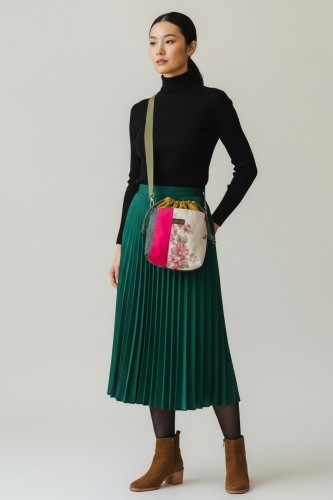 Patchworkowa miodowa listonoszka z kominem w kwiaty