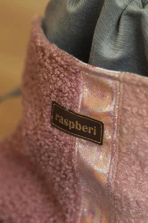 Listonoszka z kominem baranek