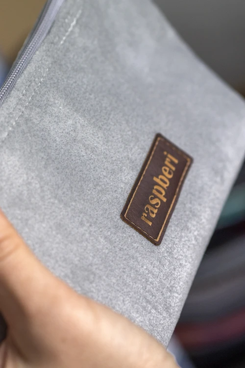 Szara welurowa kosmetyczka MIDI