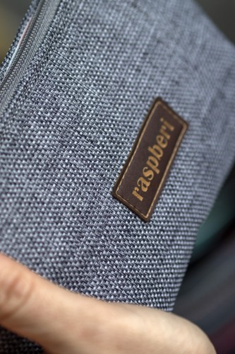 Kosmetyczka MIDI w kolorze szarym