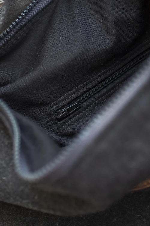 Grafitowy plecak kurierski z suwakiem