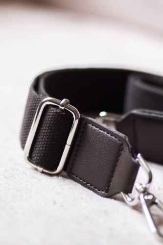 Ciemnobrązowy pasek do torebki