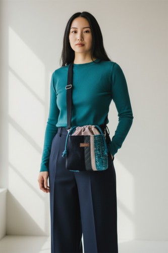 Patchworkowa listonoszka z kominem