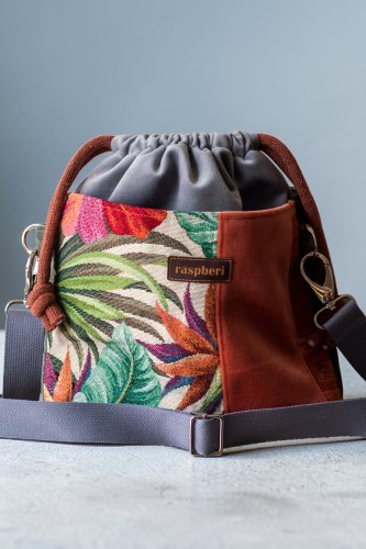 Żakardowa patchworkowa listonoszka z kominem w kwiaty