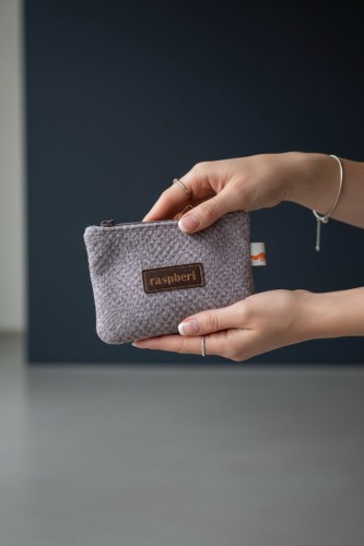 Portfelik welurowy z podszewką w kwiaty – etui na klucze i drobiazgi | Unikat 10 × 13 cm