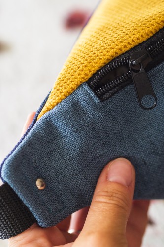 Nerka handmade z plecionych tkanin i miodowego weluru – unikatowa saszetka Raspberi