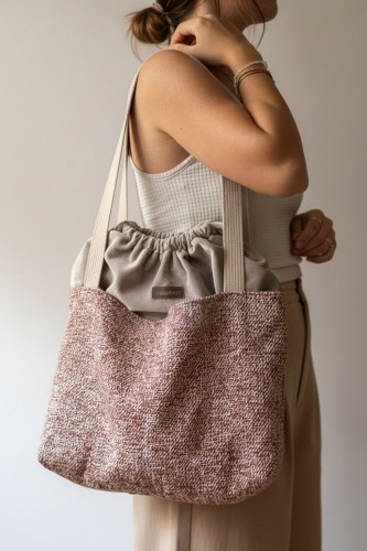 Duża torba z kominem na ramię – beżowy welur i plecionka | handmade raspberi