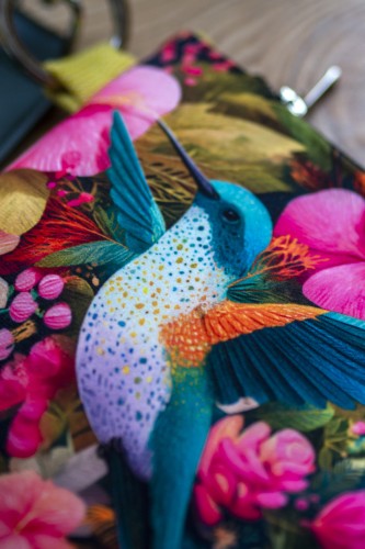 Kopertówka welurowa handmade koliberki – unikatowa torebka crosserka
