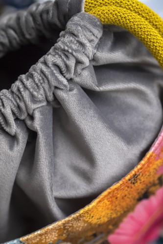 Szara listonoszka z kominem z weluru w malowane kwiaty – handmade, unikat