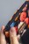 Etui na klucze z czarnego weluru w kolorowe kwiaty – handmade