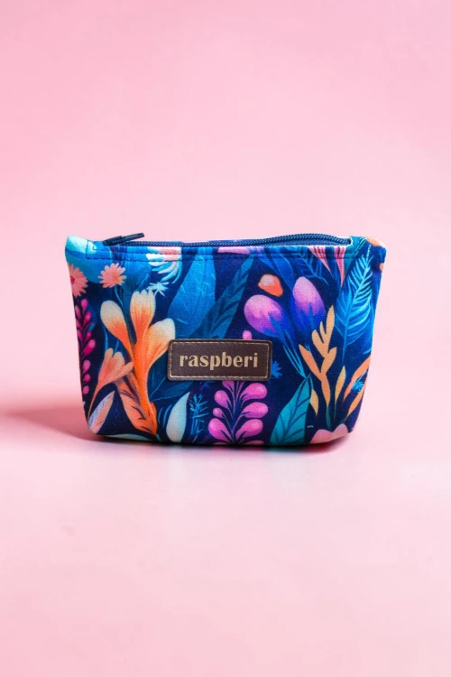 Etui na klucze z granatowego weluru w różowe i fioletowe kwiaty – handmade
