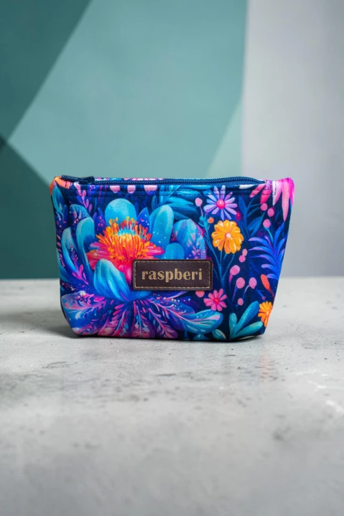 Etui na klucze z granatowego weluru w różowe i fioletowe kwiaty – handmade