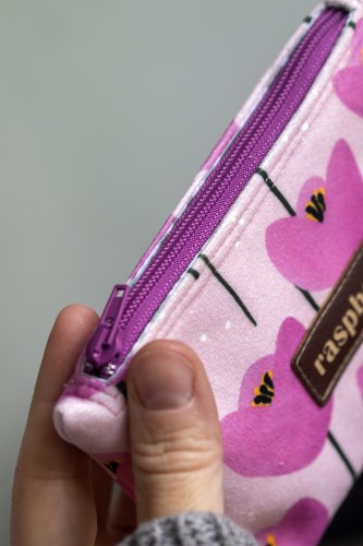 Etui na klucze z różowego weluru w tulipany – handmade