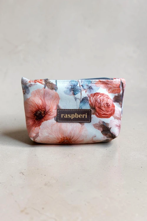 Etui na klucze z jasnego weluru w pastelowe kwiaty – handmade