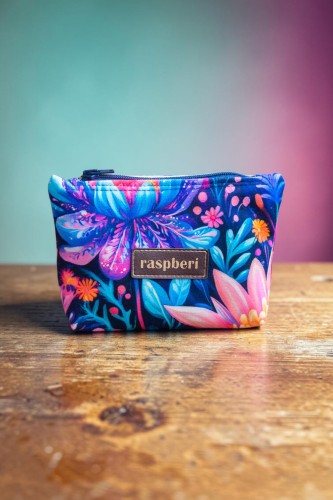 Etui na klucze z granatowego weluru w różowe i fioletowe kwiaty – handmade