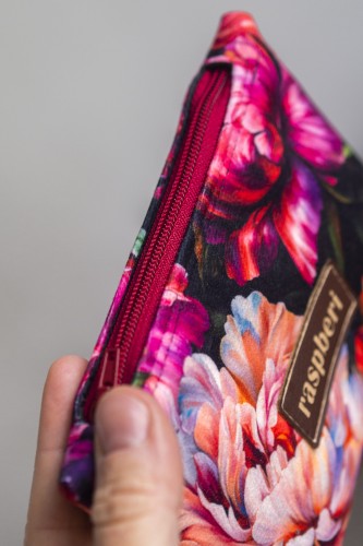Etui na klucze z weluru w peonie – kwiatowe etui handmade