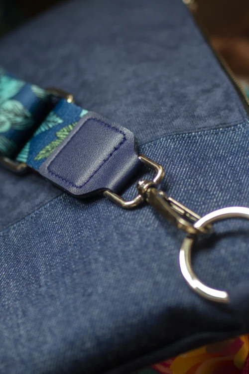 Kopertówka damska granatowa z jeansem – niebieski pasek w kwiaty, handmade