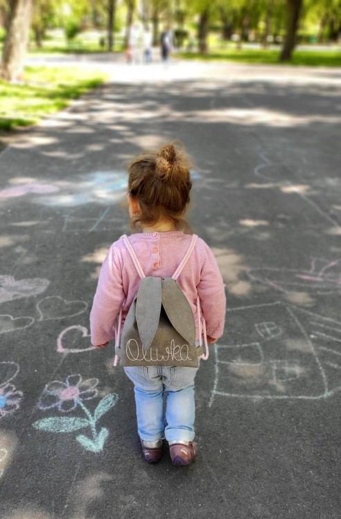 Mini plecak królik z imieniem Oliwka