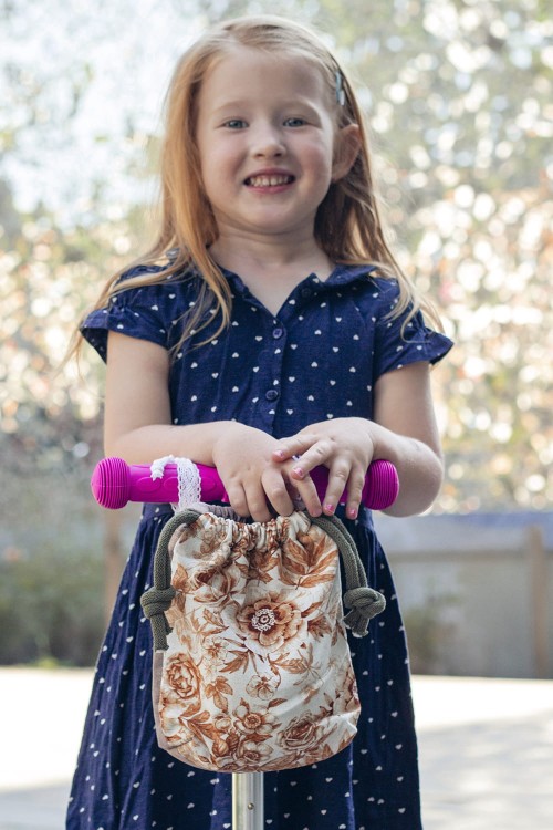 Worek na kierownicę roweru lub hulajnogi złociste kwiaty