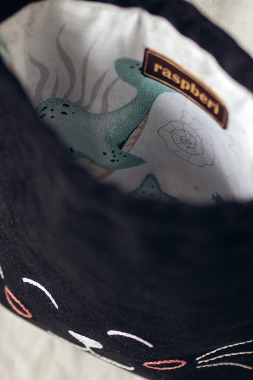 Mały workoplecak czarny kotek