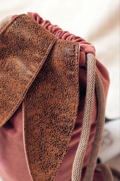 Różowy workoplecak królik z weluru